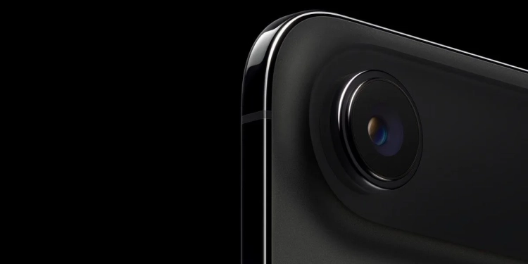 Pengguna Temukan Kamera iPhone Air Berembun Setelah Dipakai Sehari